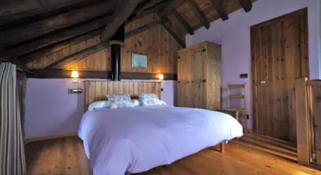 Los Tres Albares, Book Hotel Hotels in Aragon with Parking, Parking