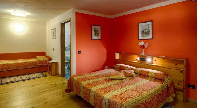 Четырёхместный номер Standard Hotel Granta Parey