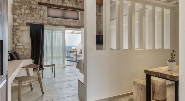 Номер Superior Aliv stone suites & spa