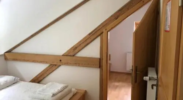 Valvasorjev dom pod Stolom, Rezervați Hotel Žirovnica 