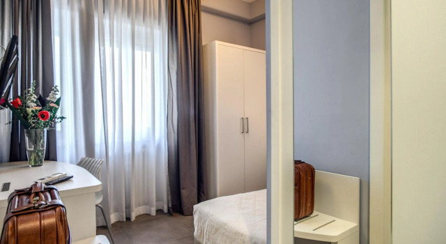 San Pietro Roma Suite, Book Guesthouse Hotels in Rome with Parking, near Piazza Risorgimento, Parking