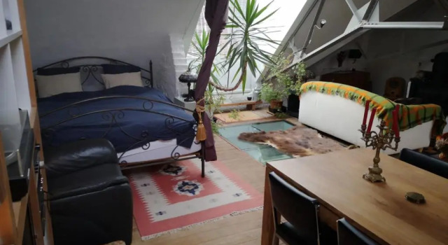 Апартаменты Artistic loft apartment with big sun terrace