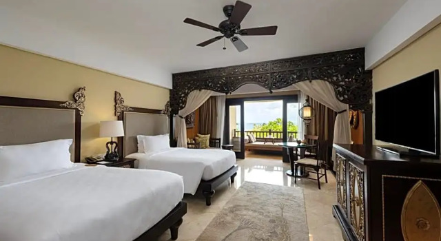 Люкс с 2 комнатами с видом на океан AYANA Resort Bali