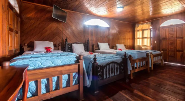 Семейный люкс с балконом и с видом на горы Hotel Cordoba
