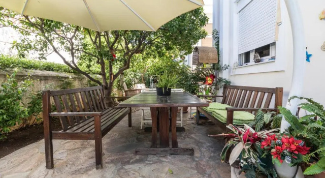Коттедж 4 bdr Villa with Private Pool in Glyfada