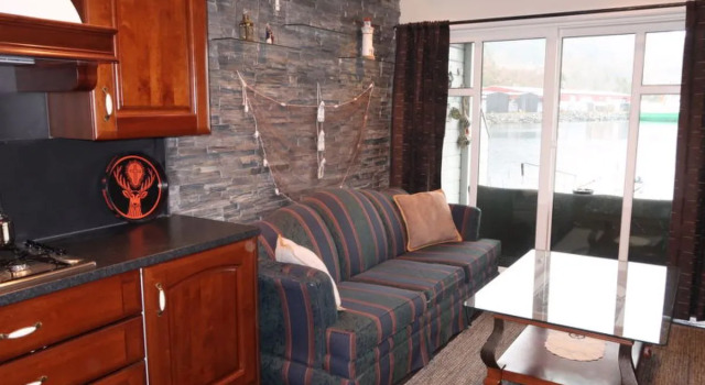 Heningen (FJH602), Reservar Hotel Uggdal Vestland