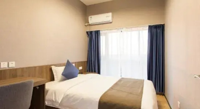 Люкс Business Chengyou Apartment Hotel (Linyi Evergrande Huafu)
