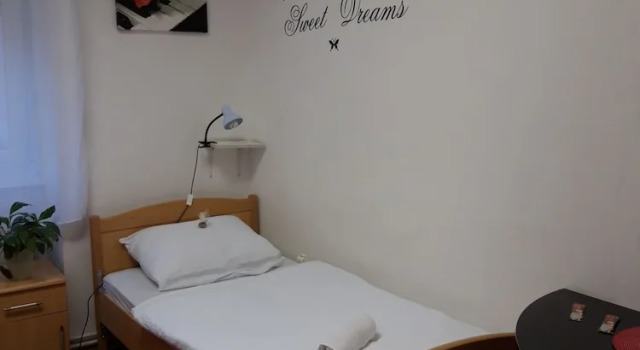 Hostel Chameleon