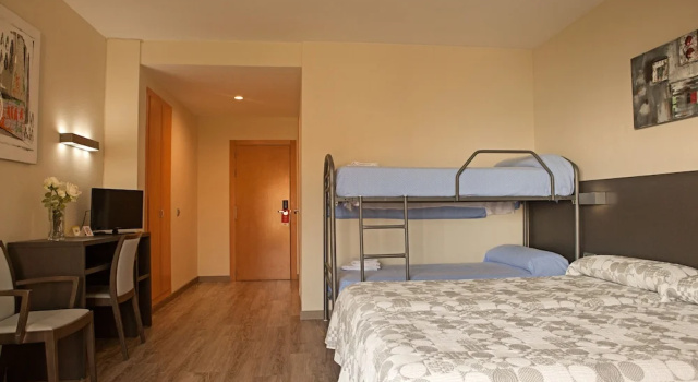 Четырёхместный номер Standard VALHOTEL Residencia Tiempo Libre El Puig