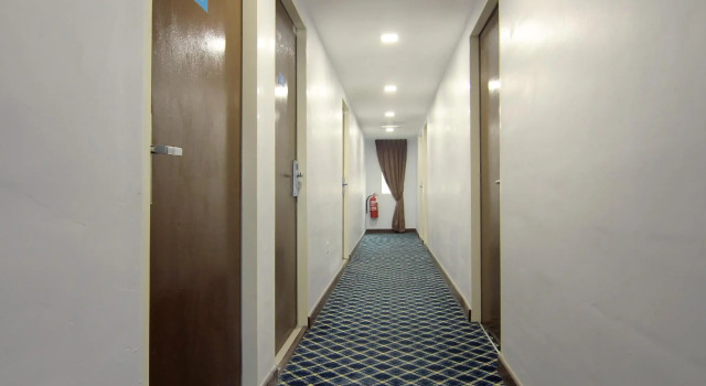 Room V Jalan Megat by SECOM, Prenota Hotel Batu Pahat Johor
