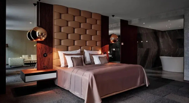 Апартаменты Theatre Hotel
