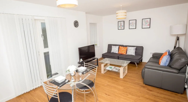 Walking Distance to Town With Free Parking, Varaa Huoneisto Asunnot kohteessa Merseyside, Huoneisto