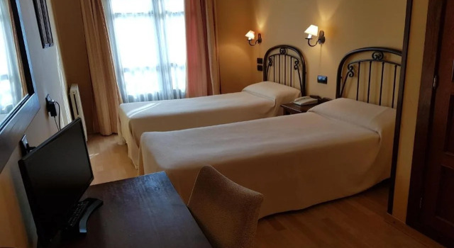 Hotel Cotiella