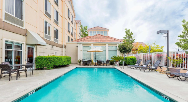 Номер Standard Hilton Garden Inn Folsom