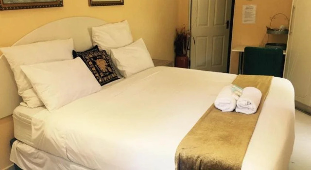 Caribe Accommodation and Conferences, Забронировать Отель Недорогие отели Питермарицбурга, недорого