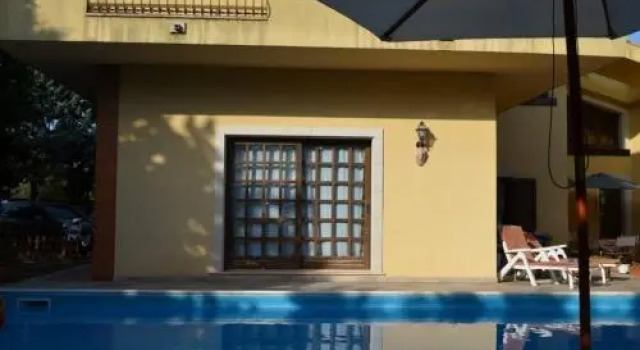 B&B Rollo Garden, Book Bed and Breakfast Hotels in Sicily with a Pool, Swimming Pool