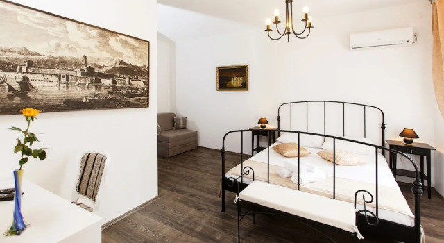 Двухместный номер Classic с балконом Prior Suites Split