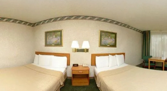 University Inn & Suites, Забронировать Отель Стиллуотер Оклахома, рядом с Stillwater Medical Center
