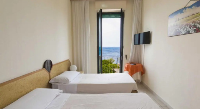 Трёхместный номер Standard с видом на море Albergo Palazzo