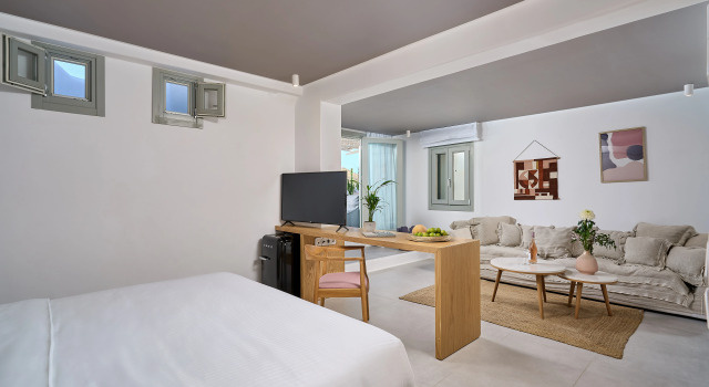 Adorno Beach Hotel and Suites, Забронировать Отель Отели Орнос с бассейном, Бассейн