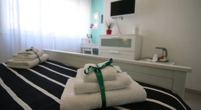Номер Comfort "7 SORELLE B&B" camere in pieno centro città con bagno privato, FREE HIGH SPEED WI-FI, NETFLIX