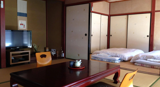 Kigusuriya, Rezerwuj Hotel Hotele w Kioto z parkingiem, Parking