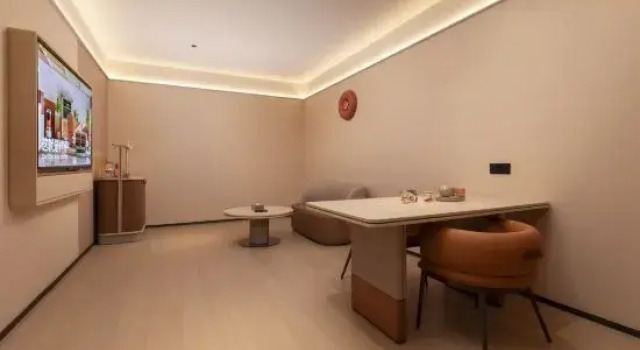 Люкс Orange Hotel (Wuhu Fenghuang Food Street Bailian Branch)