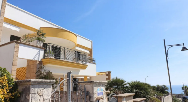 Casa La Perla in Castro sea View