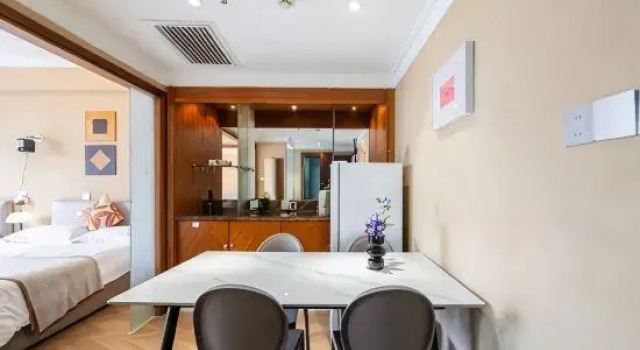 Двухместный люкс Deluxe Shanghai Yu Apartment (Nanjing East Road Shop)