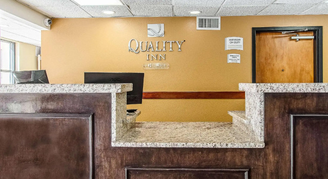 Days Inn Middleboro, Varaa Hotelli Hotellit New England uima-altaalla, Uima-allas