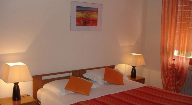 Albergo Ristorante "Da Ruggeri" di Roberto e Stefano Ruggeri, Book Hotel Hotels in Albareto with Parking, Parking