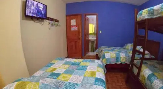 Hostal Casa Montoya, Varaa Hotelli Baños Tungurahua