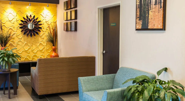 Quality Inn, Book Hotel Hoteller i Franklin med morgenmad, Morgenmad