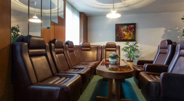 Hotel Poprad, Rezervovat Hotel Hotely v Prešovský kraj s parkováním, Parkování