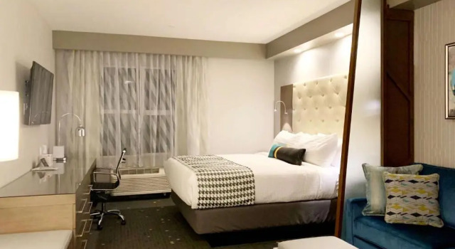 Люкс Best Western Premier Hotel at Fishers Landing