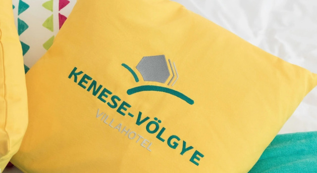 Вилла Deluxe с 3 комнатами Kenese-Völgye Villahotel