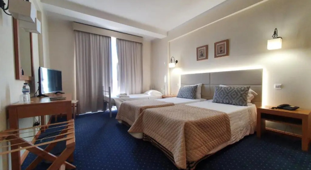 Трёхместный номер Standard Hotel Cabecinho