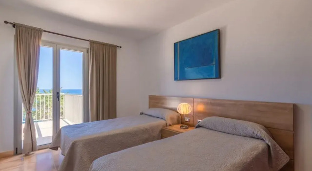 Cozy Vista Mar Azul in Cala Murada, Book Villa Hotels in Cala Murada with Parking, Parking