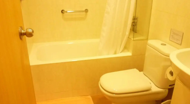 Номер Comfort Metropark Hotel Causeway Bay Hong Kong