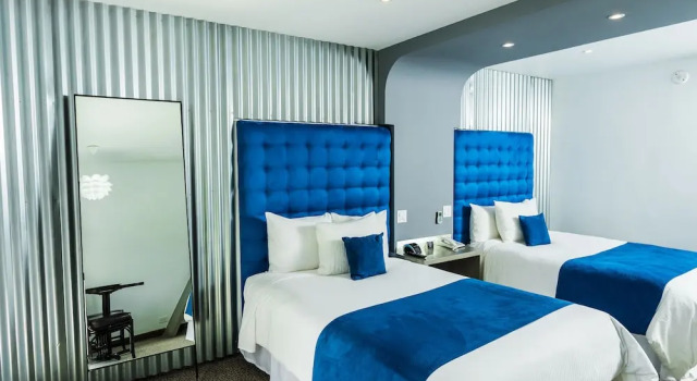 Номер Superior с балконом и с видом на бассейн Riande Aeropuerto Hotel Casino