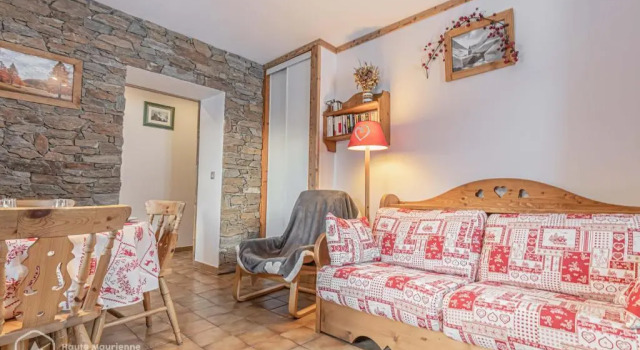 153 Rue des Rochers, Prenota Appartamento Hotel a Alvernia con parcheggio, Parcheggio