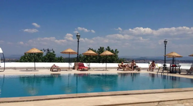 Mr.Zeus Hotel