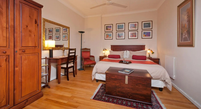 Студия Brown Jug Guest House