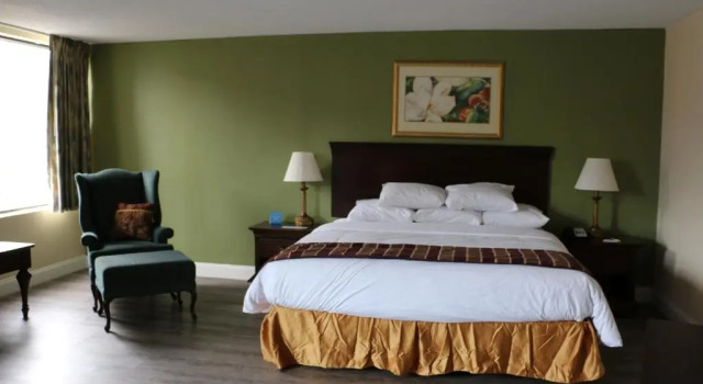 Студия Days Inn & Suites by Wyndham Rocky Mount Golden East