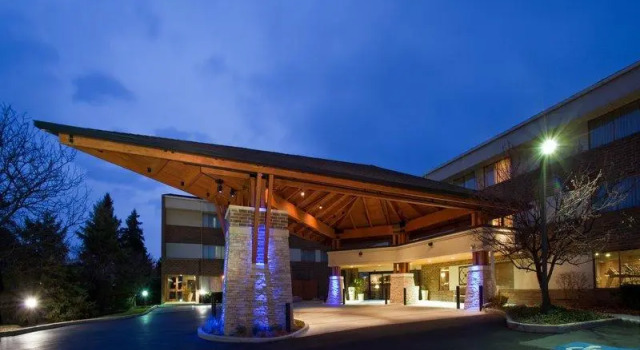Номер Deluxe Holiday Inn Express Chicago-Downers Grove by IHG