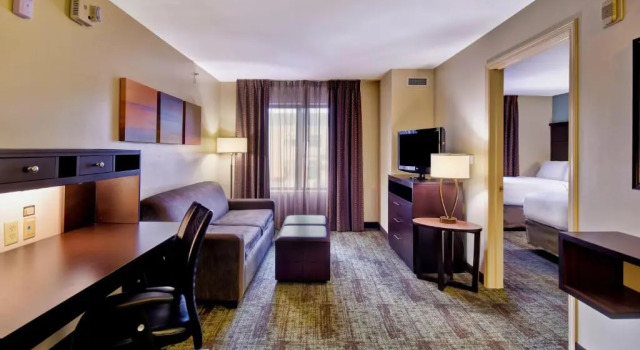 Люкс c 1 комнатой Staybridge Suites Middleton/Madison-West by IHG