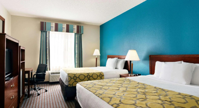 Четырёхместный номер Standard Baymont by Wyndham Elizabethtown