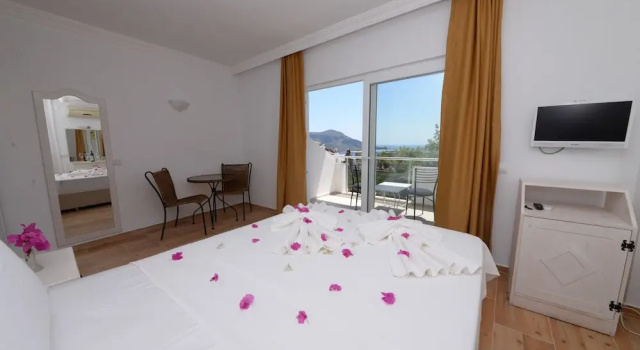 Номер Deluxe с балконом и с видом на море Neruda Hotel