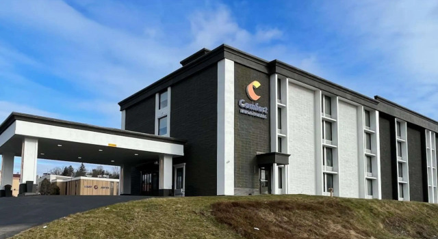 Comfort Inn & Suites Johnson City - Binghamton, Buchen Sie Hotel Binghamton (und Umgebung) New York State