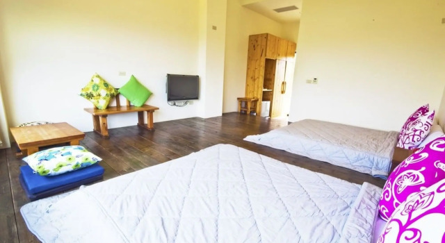 SHYE Lithuania Homestay, Rezervați Bed and Breakfast Hoteluri în Taichung Municipality cu parcare, Parcare